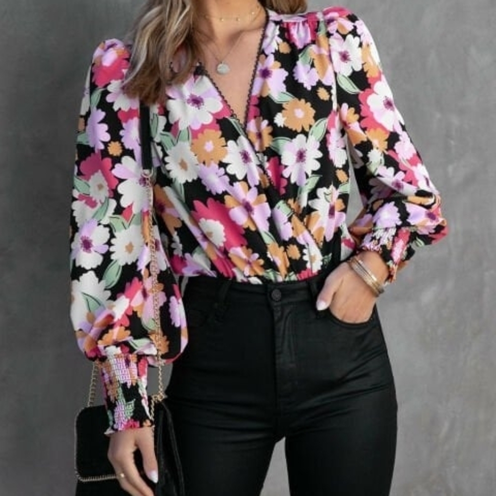 Skylar Rose Floral Bodysuit - Blk/Pink. Excellent Condition NWOT Size Small